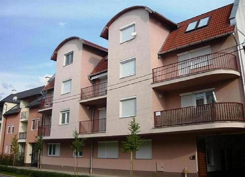 Major Street Apartman Διαμέρισμα Hajdúszoboszló Εξωτερικό φωτογραφία